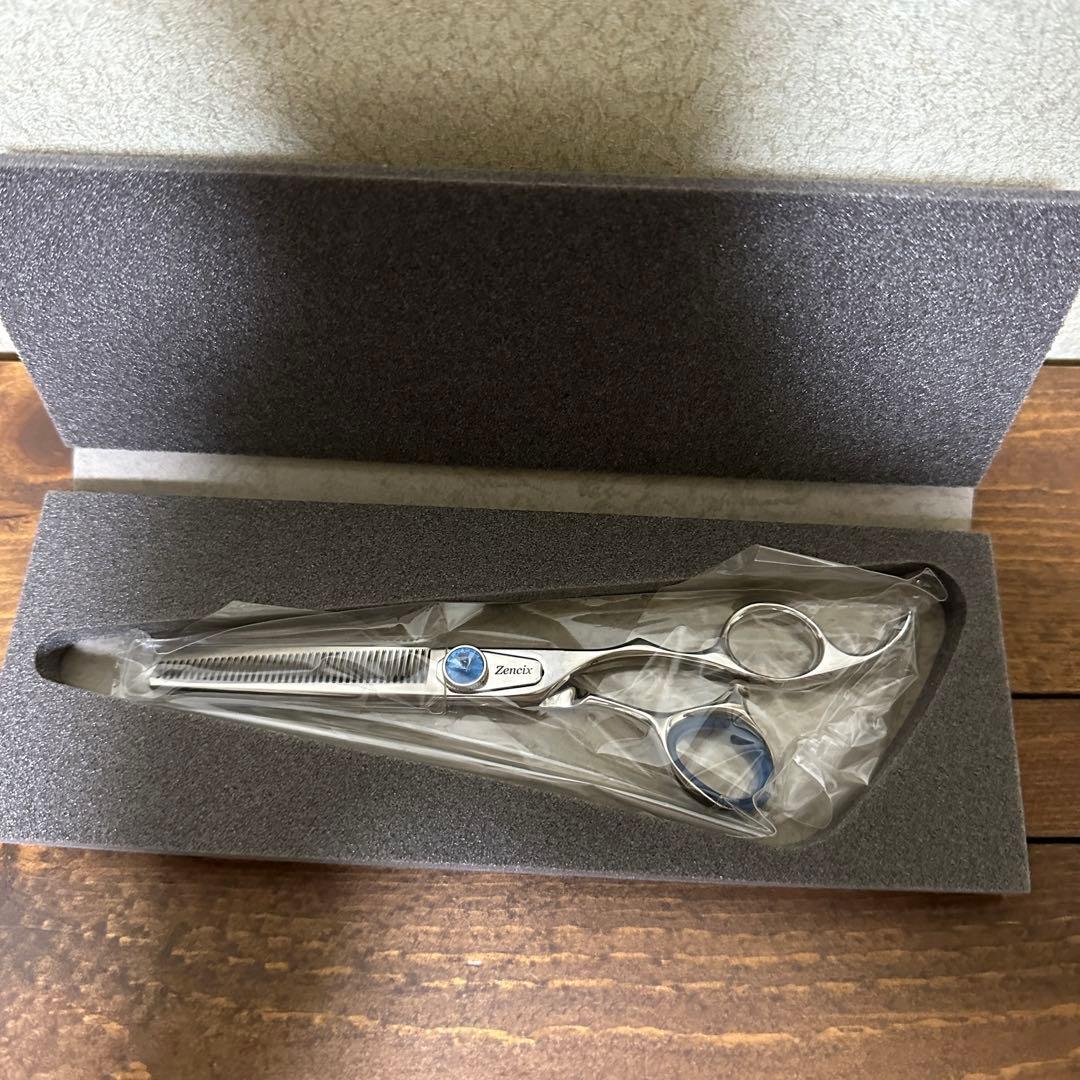 セニングシザー 40目コバルトスキバサミ　収納ケース付き