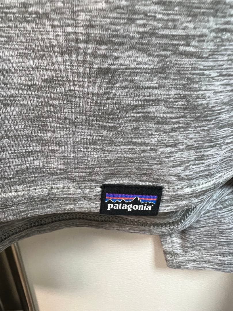 【美品】パタゴニア　メンズ・キャプリング・クールディリー・グラフィック・フーディ