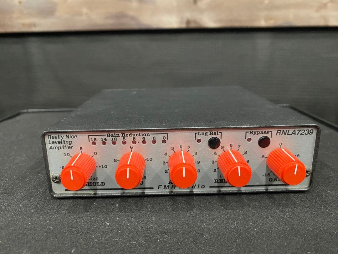 RNLA7239 レベリングアンプ