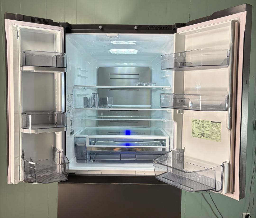 【大活躍✨】TOSHIBA 600L 冷蔵庫　良好　2022年製　自動ドア