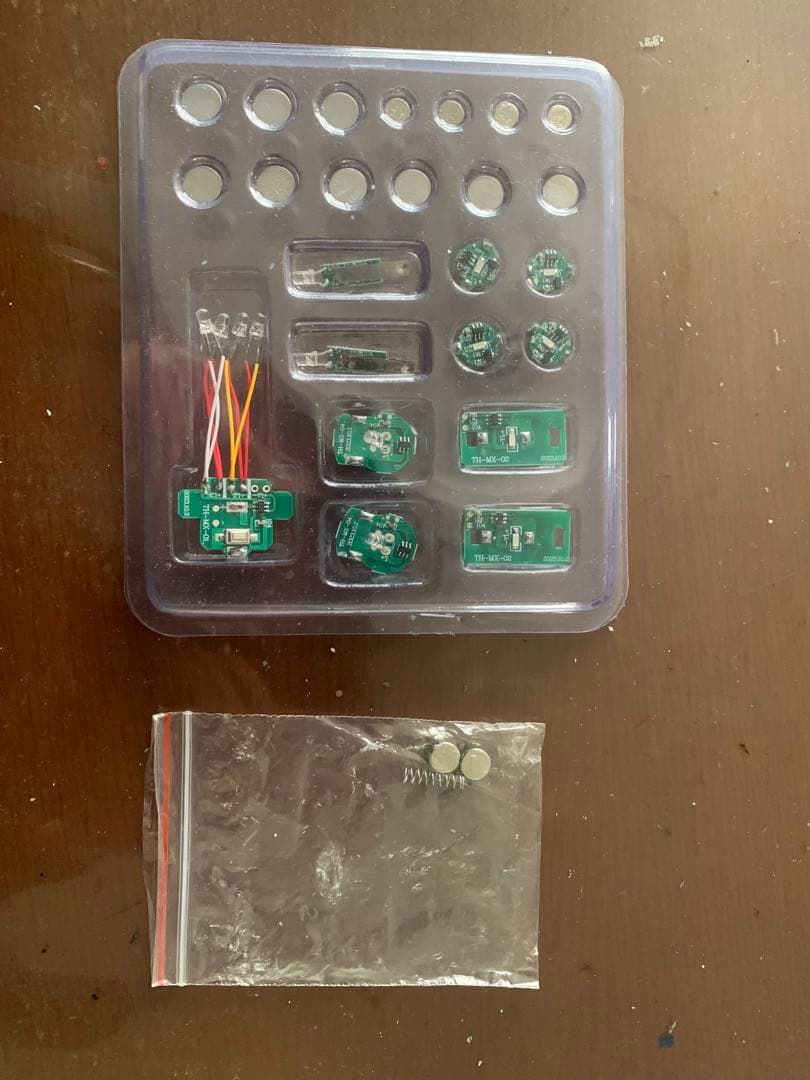 メガサイズ、1/35 ガンダム RX-78-2 海外製（方大競）全塗装。出品。