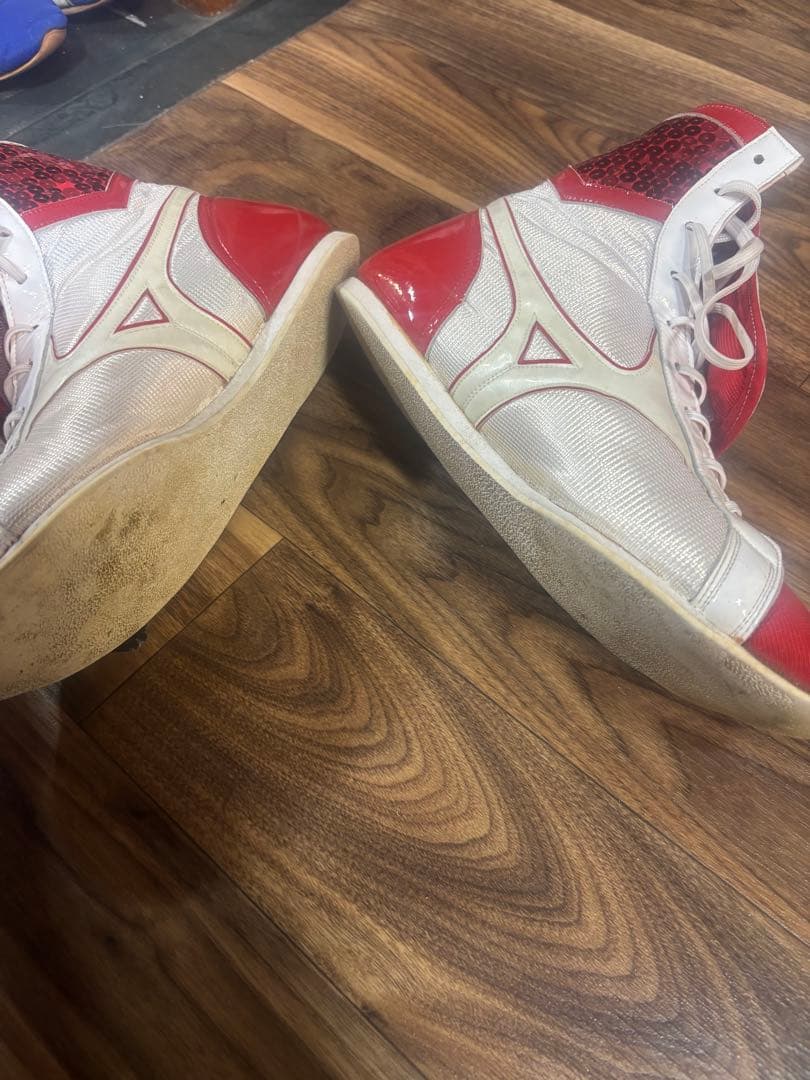 Mizuno ボクシングシューズ 赤スパンコール