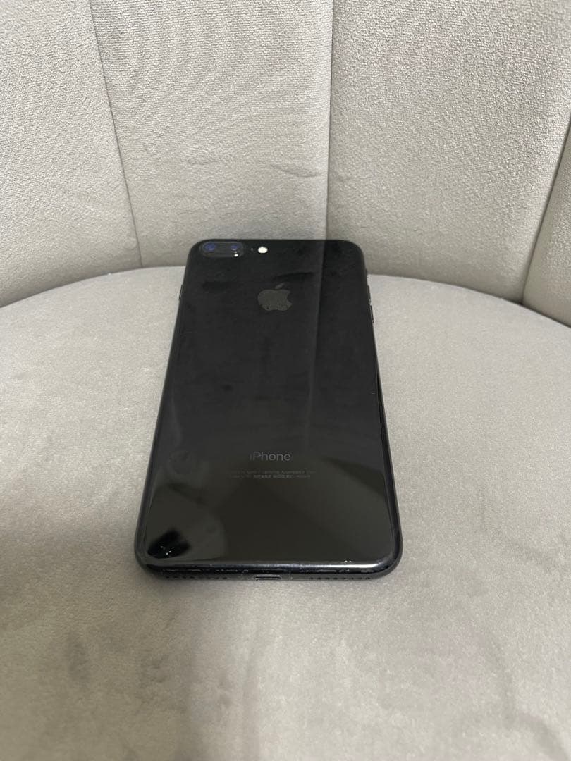 Apple iPhone7plus 本体 ブラック