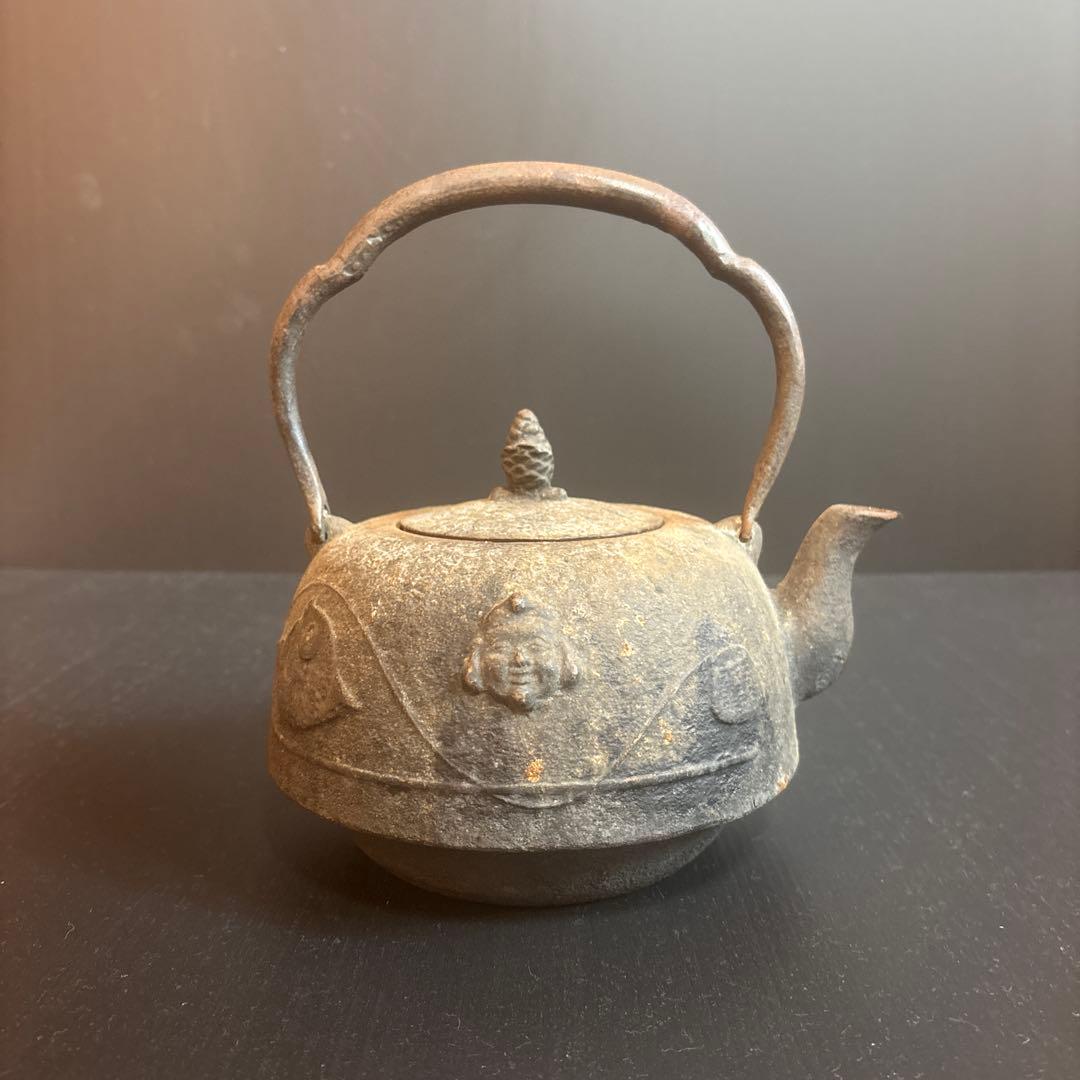鉄瓶 骨董品 大黒様縁 古い 縁起物