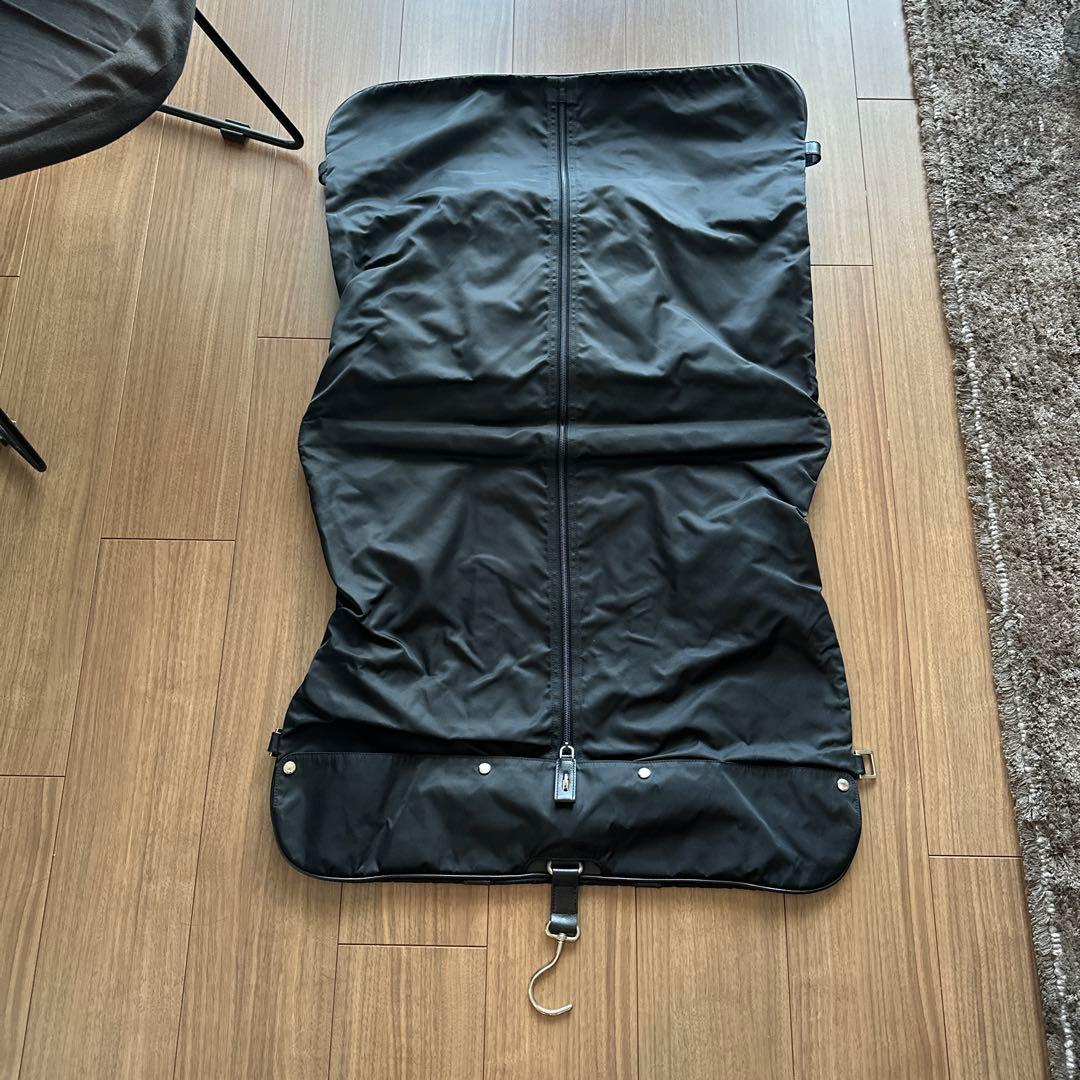 プラダ　ブラックナイロンキャリーケース未使用