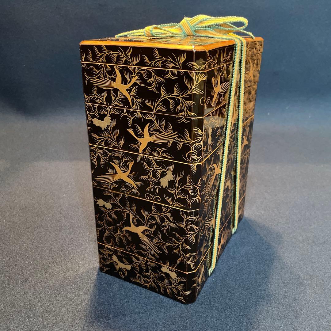 時代物「鳳凰に花唐草紋様 蒔絵」の『野弁当箱』共箱付　重箱　漆器