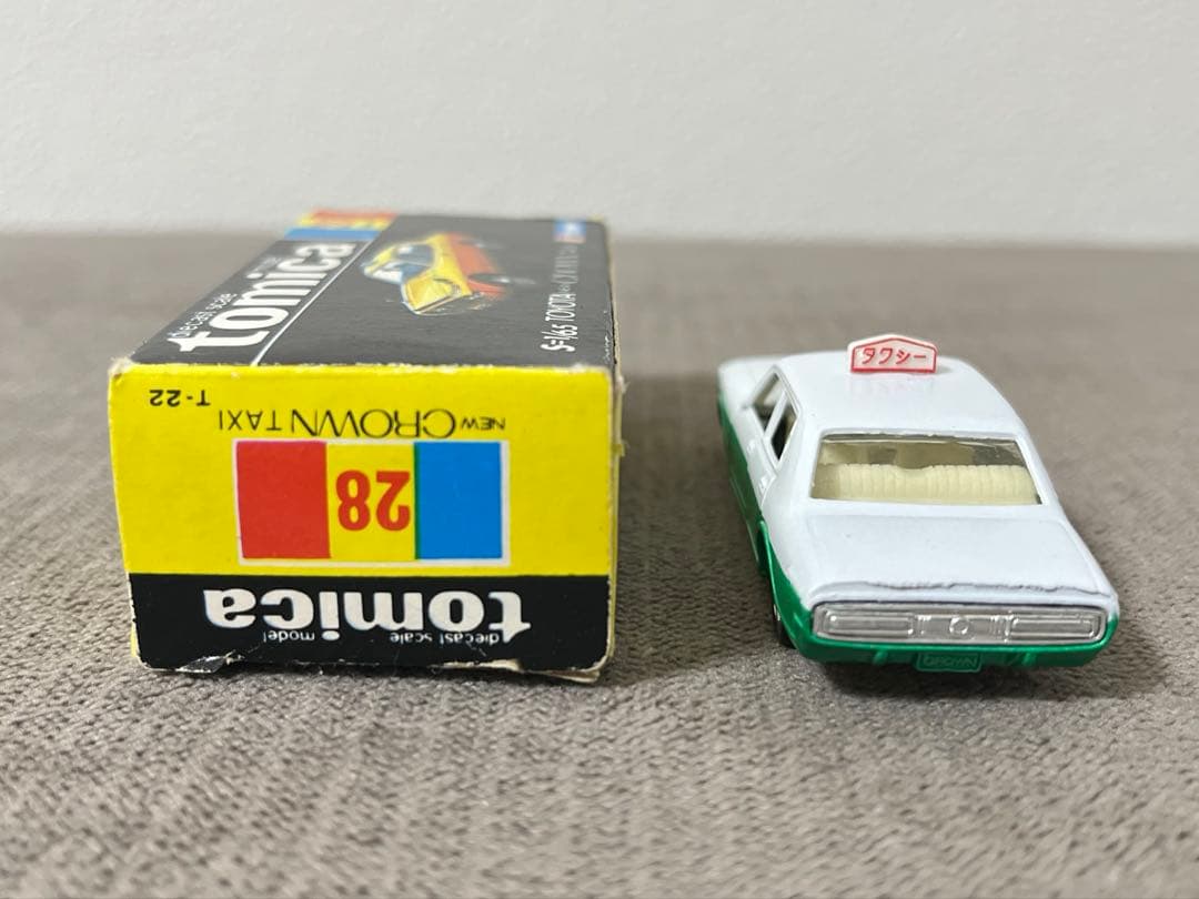 トミカ 日本製 黒箱 28-2 トヨタ ニュークラウン タクシー　小田急特注