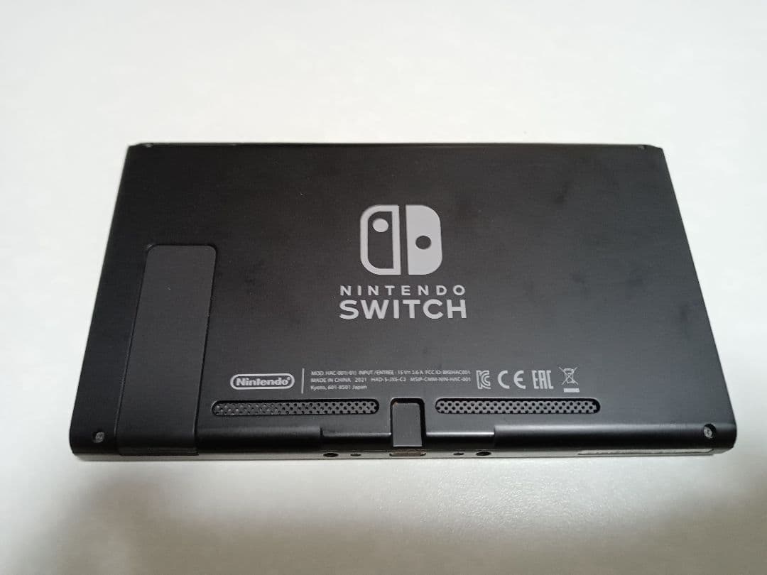 Nintendo　Switch　1　本体のみ　　動作品　確認済み　2021年製造