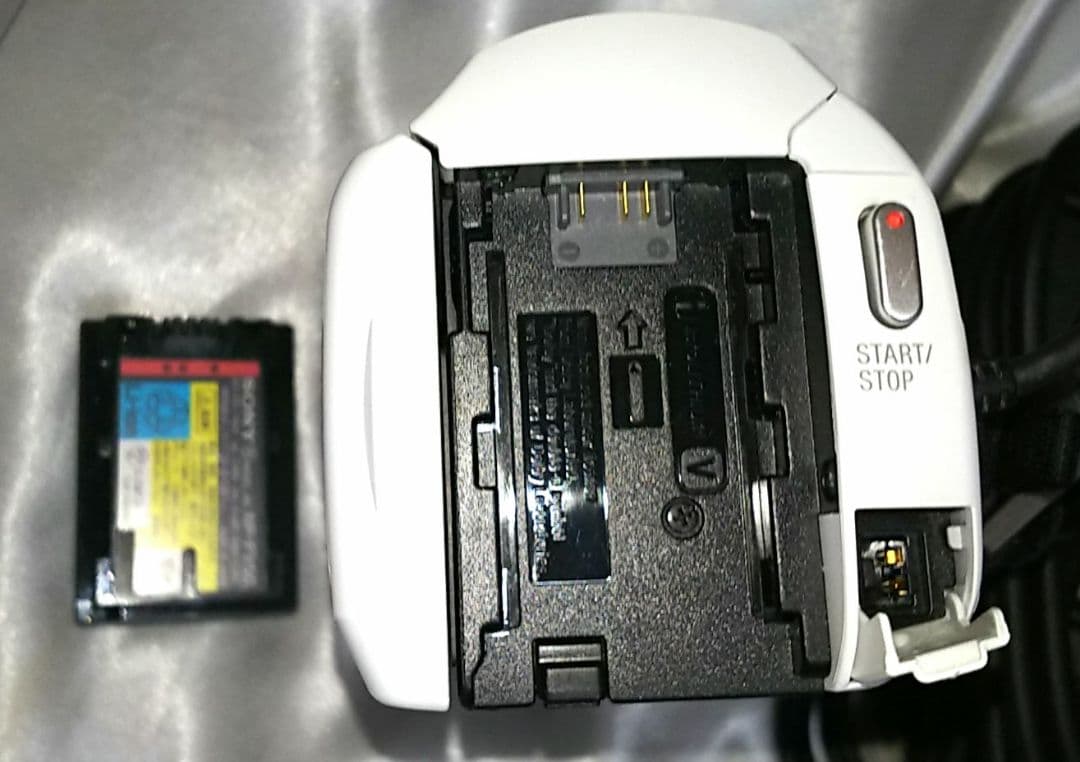 SONY HDビデオカメラ ソニーHDR-CX670-W ホワイト 光学30倍