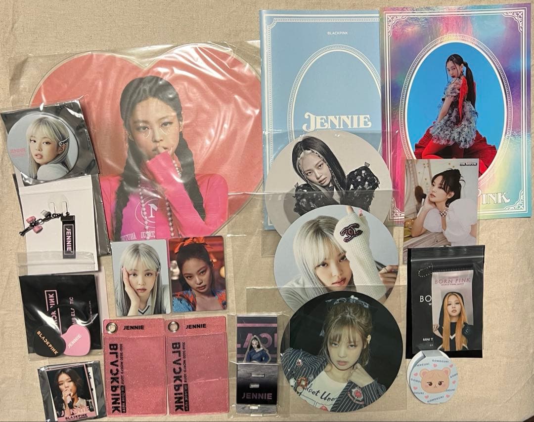 1.31まで！BLACKPINK ジェニ　うちわ　ヘアゴム　缶バッチ グッズ②