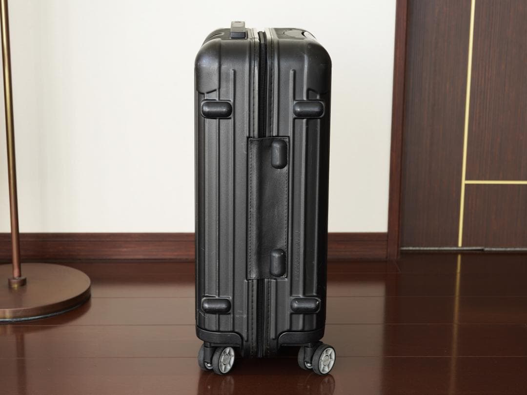 機内持ち込み可能 RIMOWA サルサ 32L 4輪 キャビン ブラック 黒