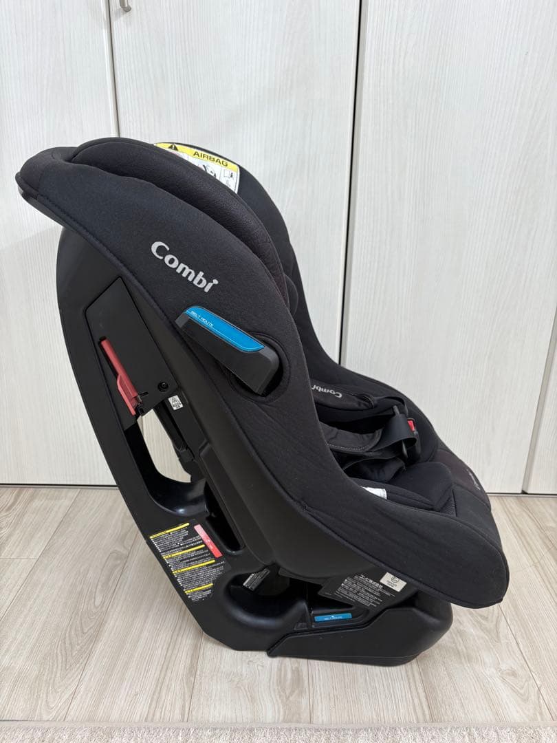 コンビ　combi チャイルドシート　マルゴット　新生児対応可