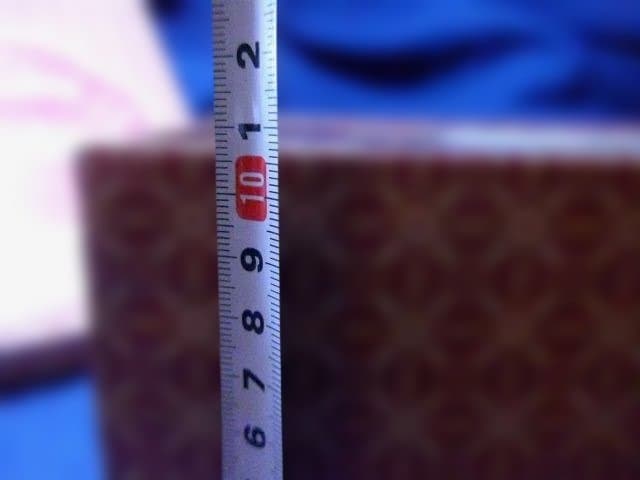 翡翠が象嵌された大きめの頑丈な宝石箱です。未使用品。上海製　元箱つき