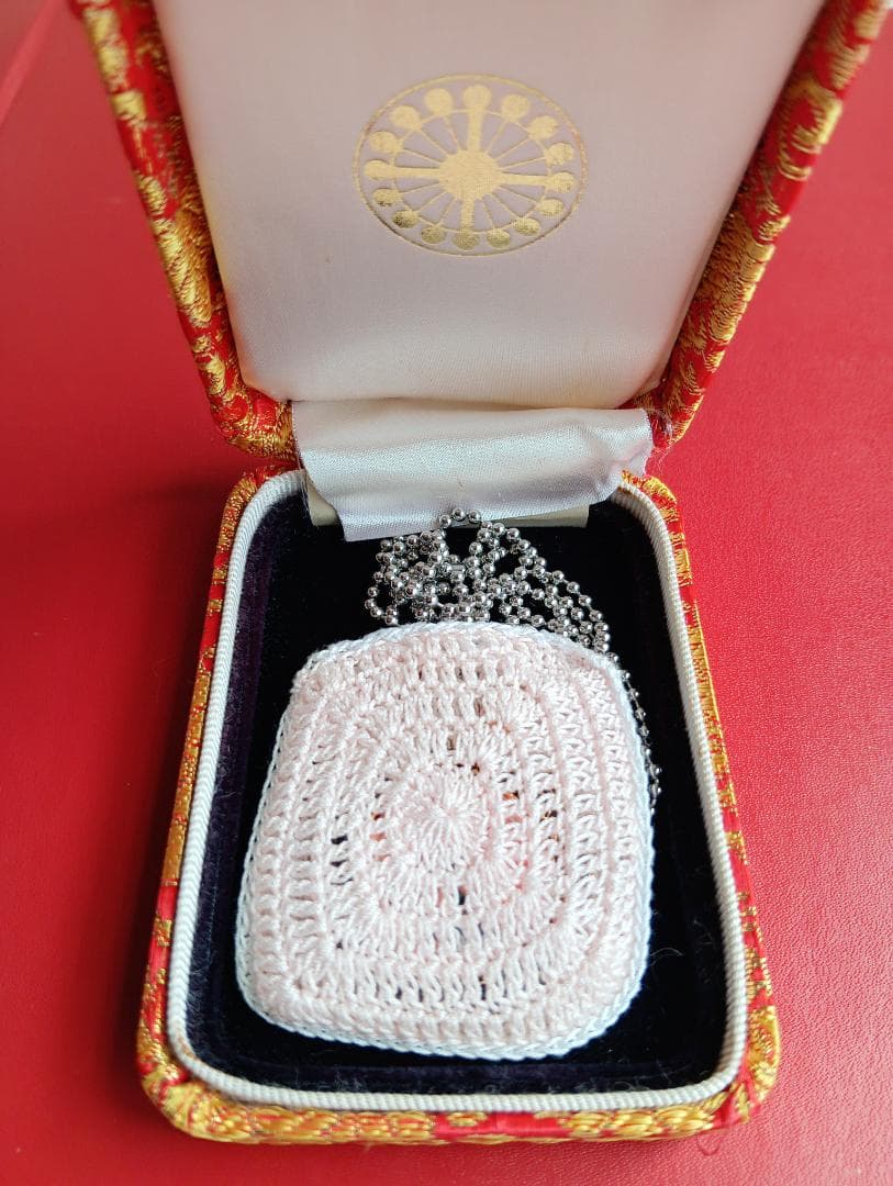 真光ペンダント、ネックレス、バッジ、ペンダントケース、ニュース記事