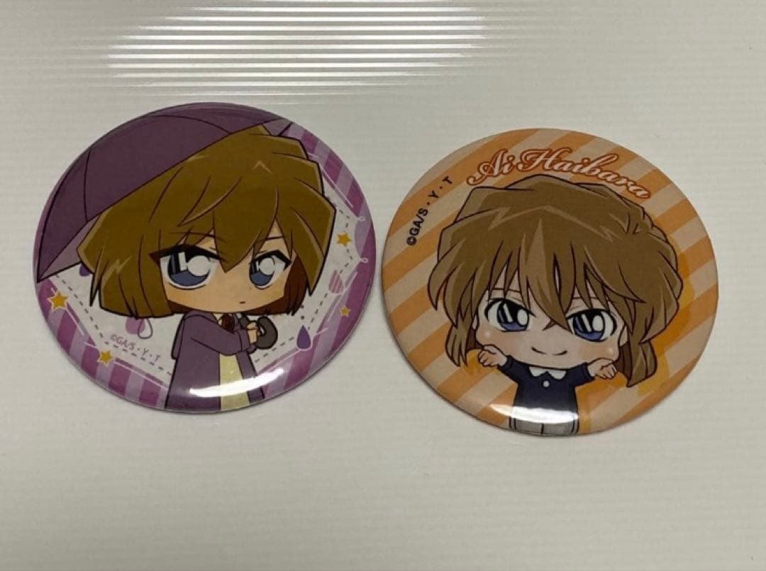 名探偵コナン　灰原哀　Rain てーあげ！　缶バッジ　2点セット