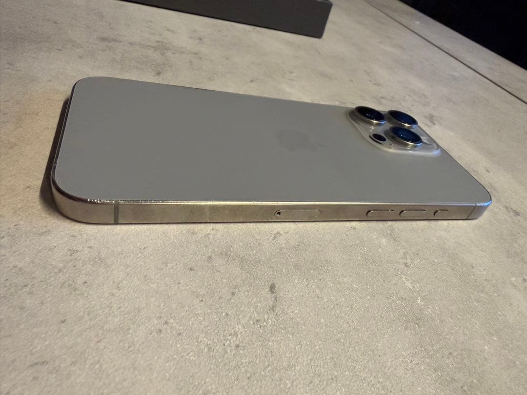 iPhone 15 Pro Max 256GB ナチュラルチタニウムSimフリー