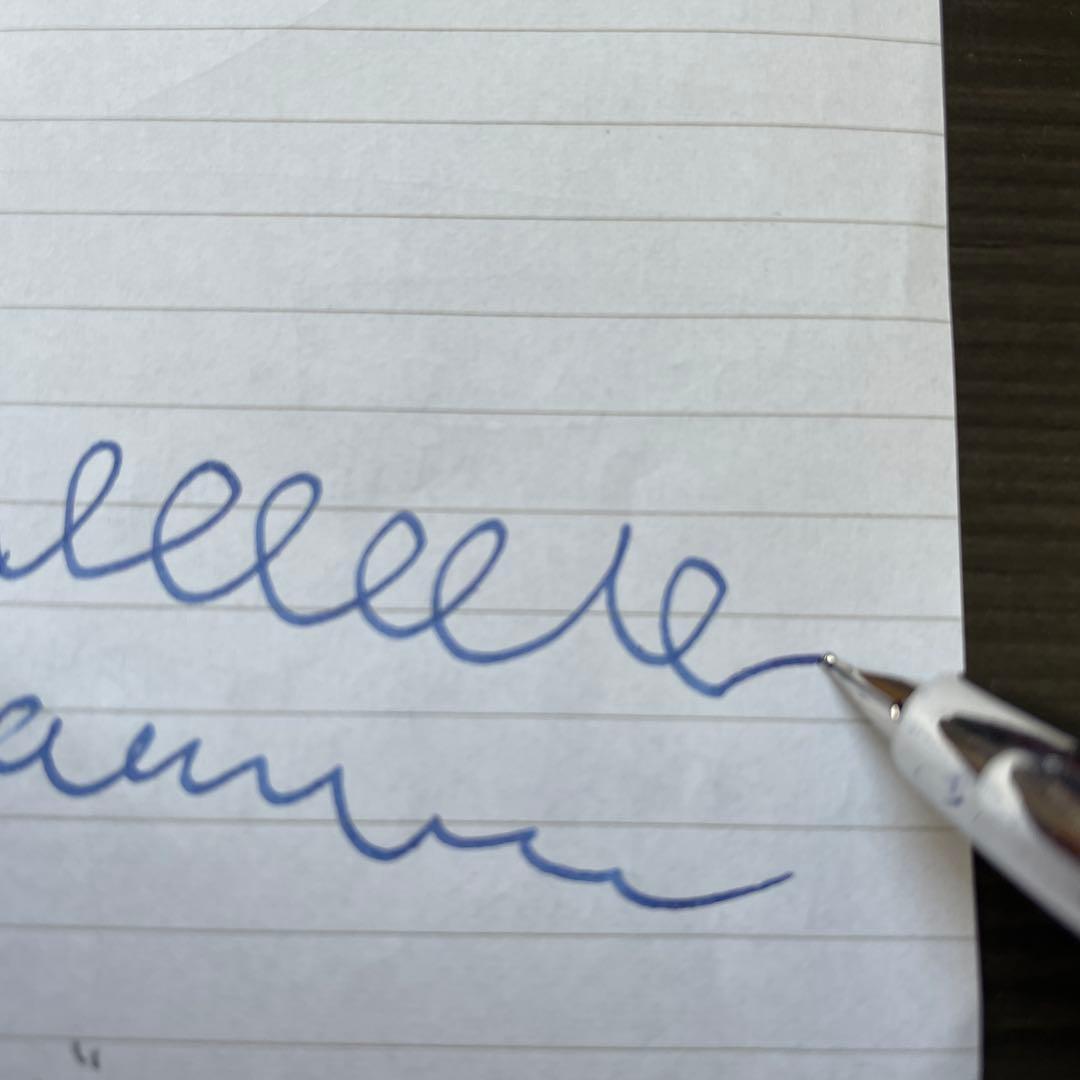 パイロット　万年筆　ノック式　キャップレスデシモ　シャンパンピンク