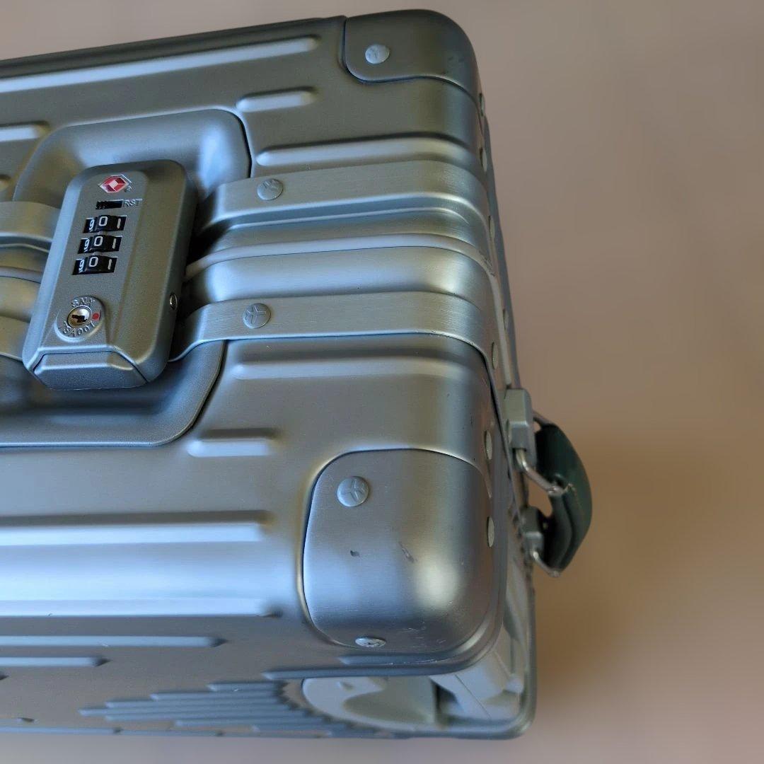 イノベータースーツケースINV1811機内持込可