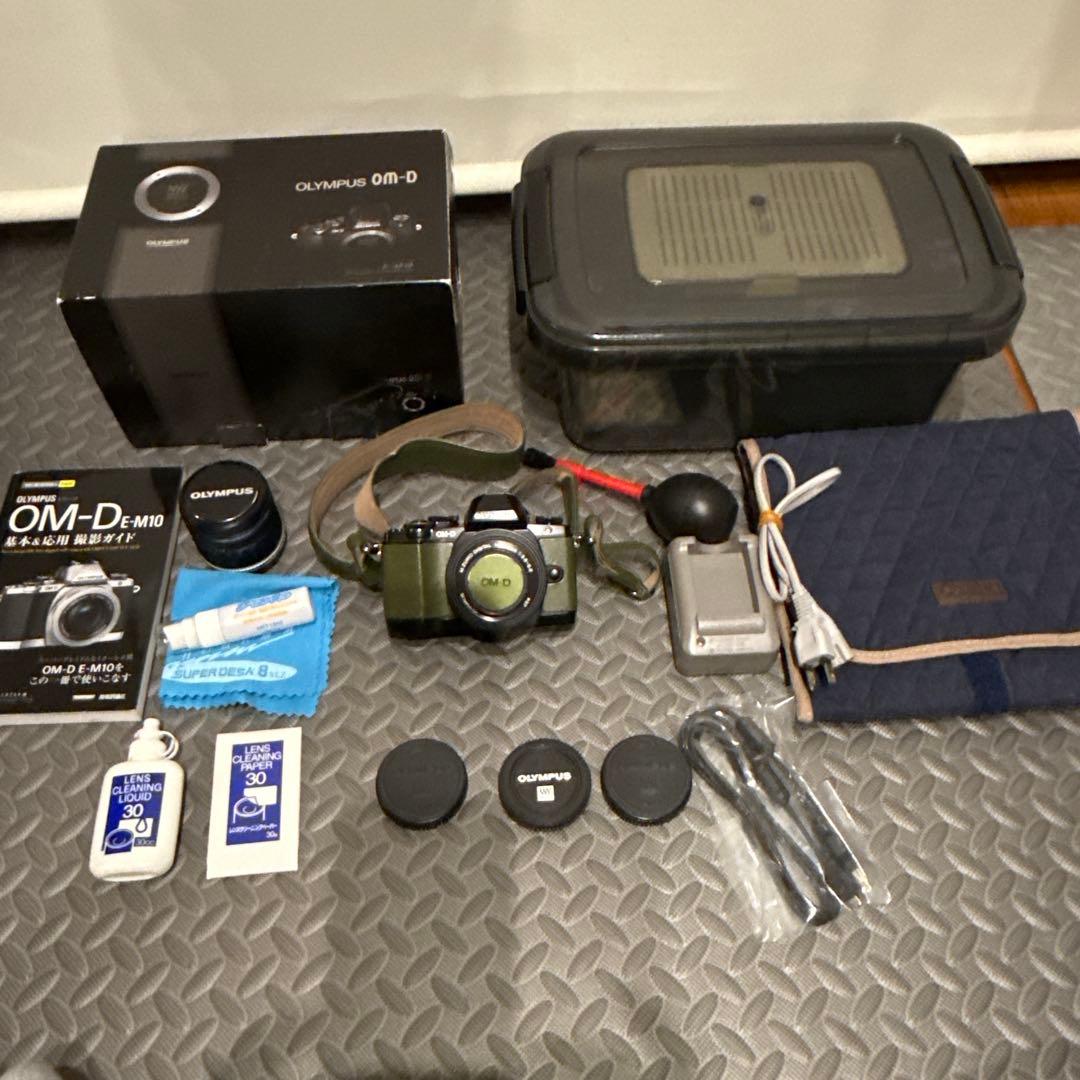 激レア OLYMPUS OM-D E-M10 グリーン 広角レンズ付！