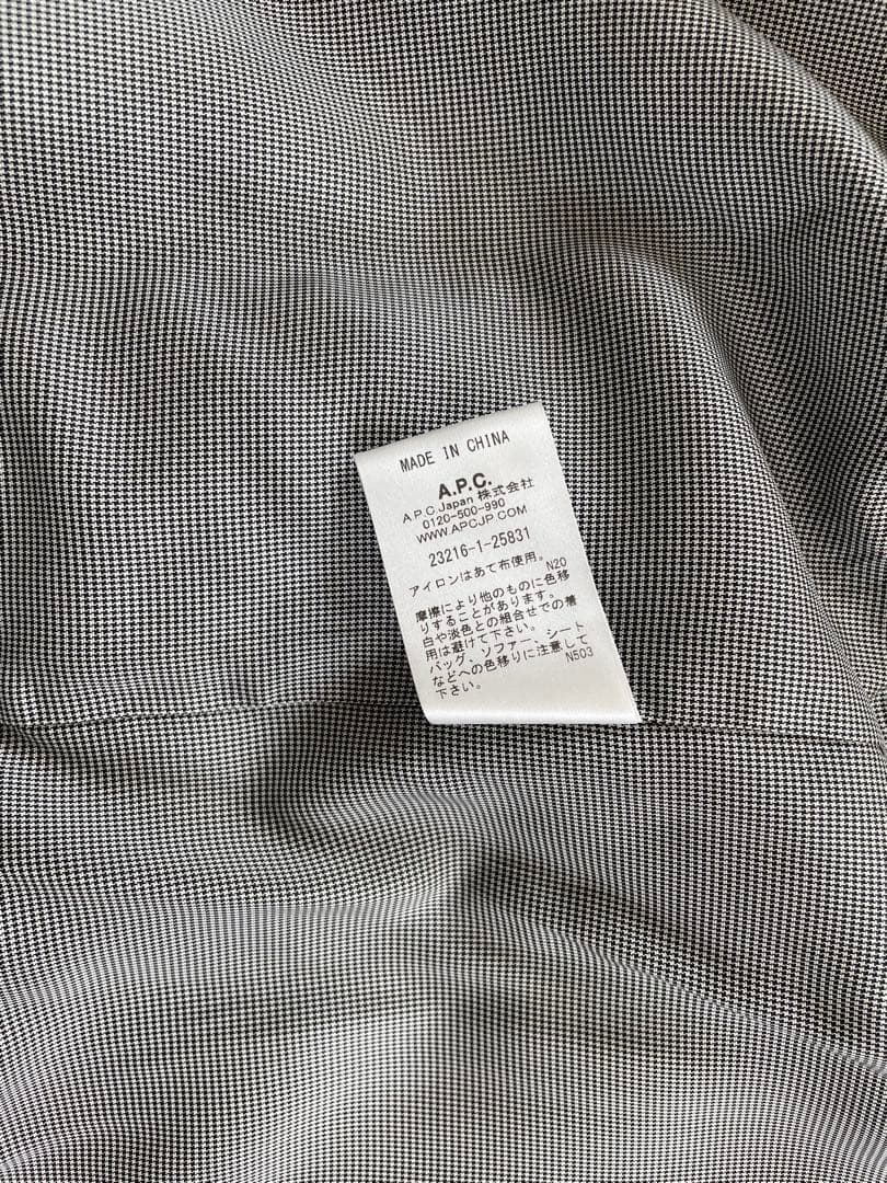 美品 A.P.C. 黒 チェスターコート 34 NINA