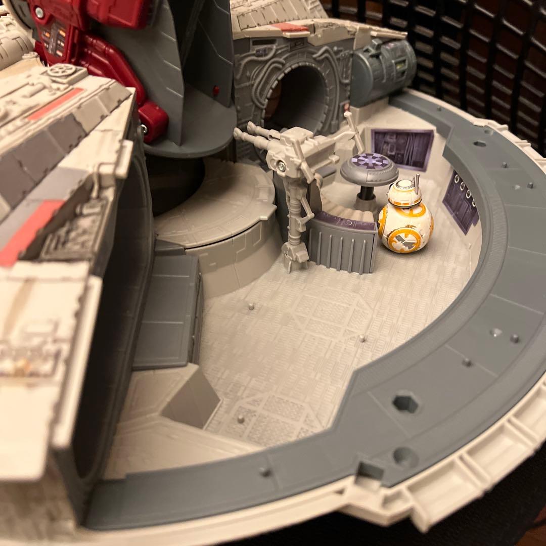 ミレニアムファルコン　フィギュア付き　40cm