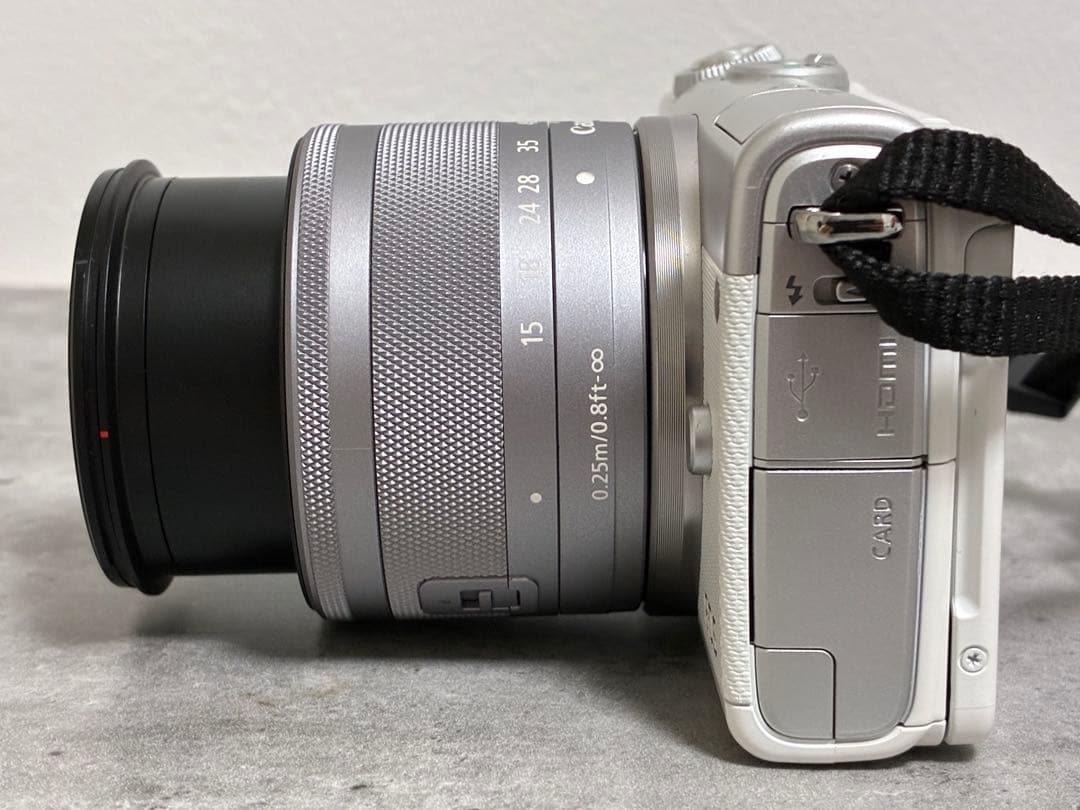 ⭐️極美品⭐️元箱付き⭐️Canon EOS M100 ダブルズームキット ホワイト