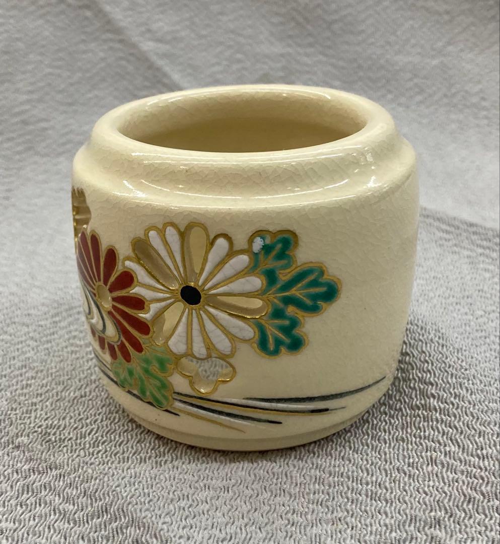 B342s 「色絵菊水透し蓋置」真葛香斎作　共布共箱　十水五石　京焼　茶道具