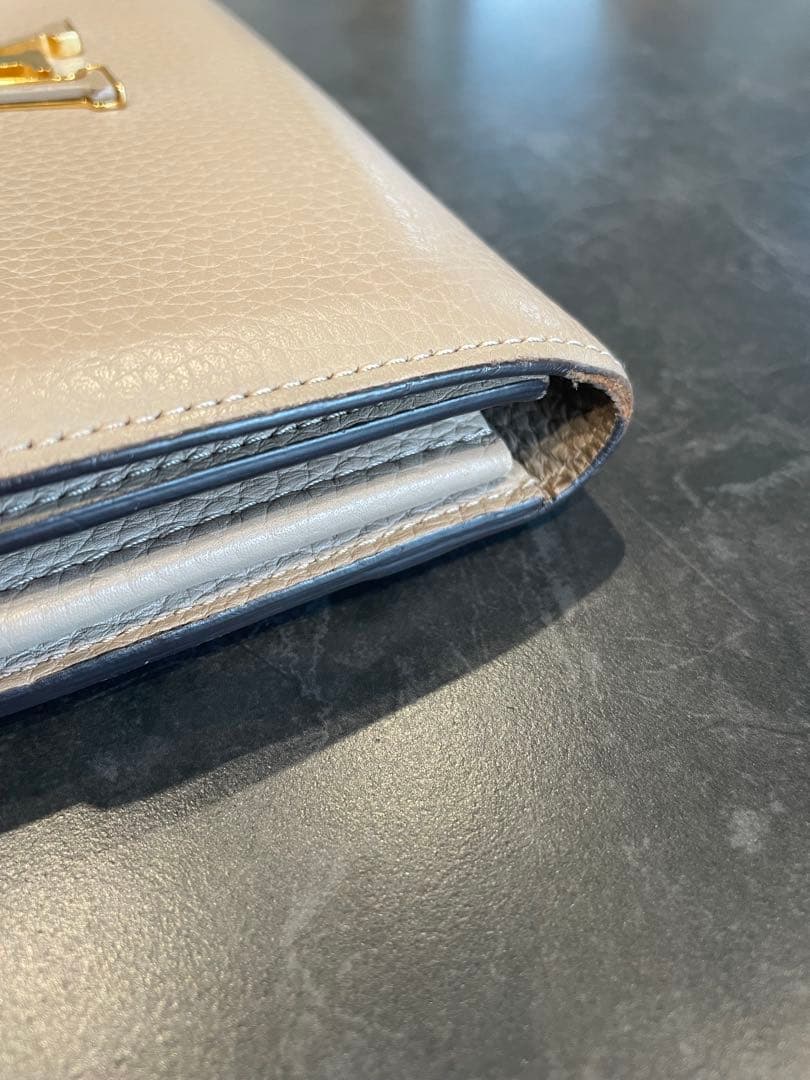 Louis Vuitton ベージュ 二つ折り財布