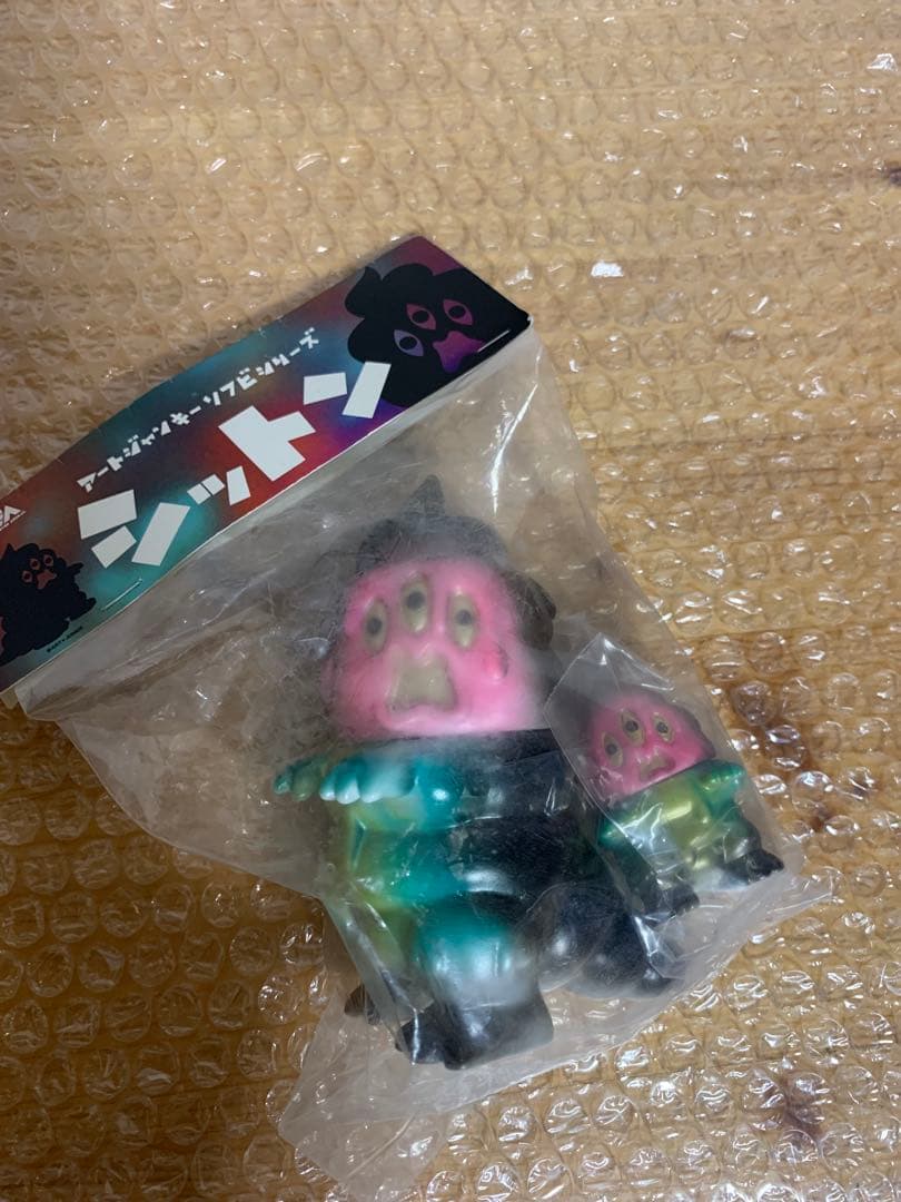 アートジャンキー シットン 墓場の画廊（大阪店）別注カラー ソフビ