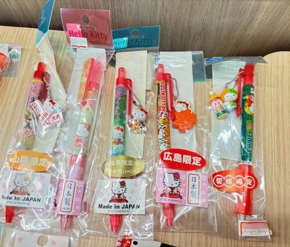 ご当地キティ ストラップ ボールペン 他 まとめ売り ハローキティ