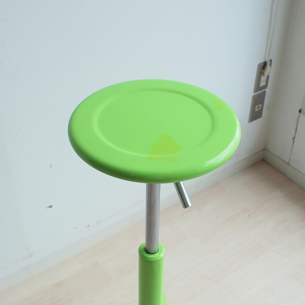 ビタミンカラー スチール製の昇降式スツール グリーン カウンターチェア ポップ