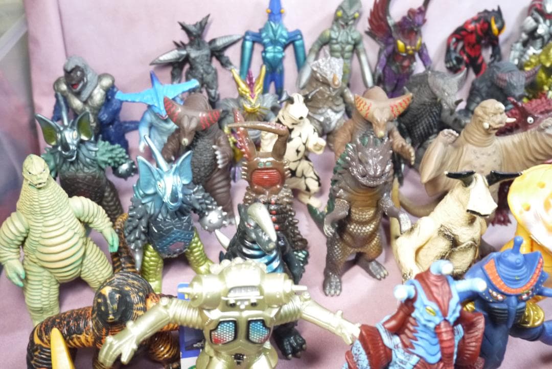ウルトラ怪獣シリーズ　怪獣ソフビ　66体セット