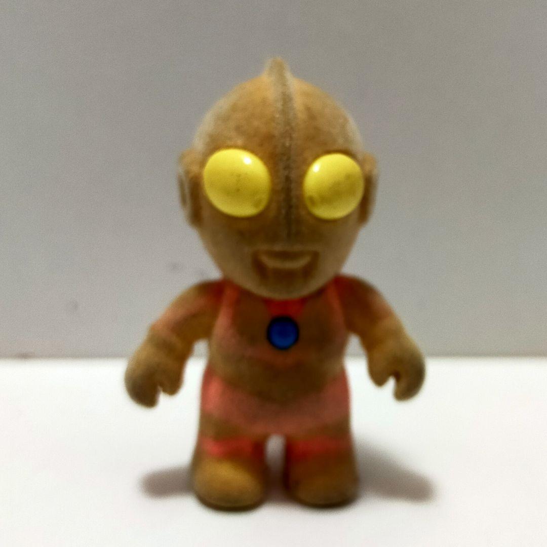 ウルトラマン　グラフィティ　マックン　メル　メグ　ウルトラマンファミリ　ジャンク