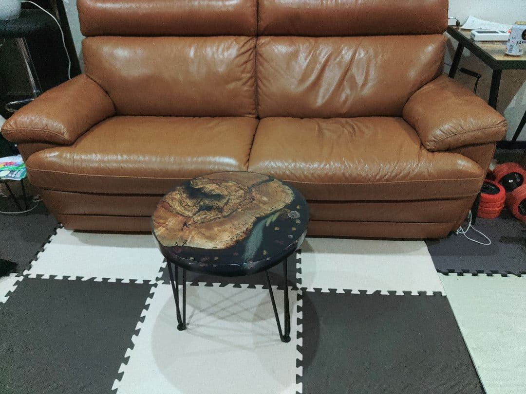 レジンとドライフラワーのテーブル