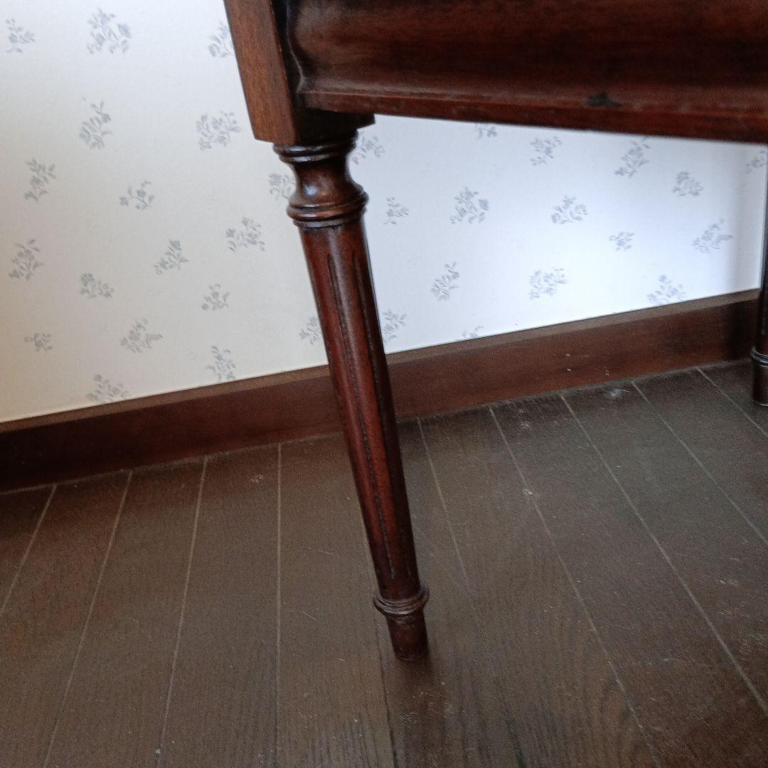 イギリスアンティーク　ソファテーブル