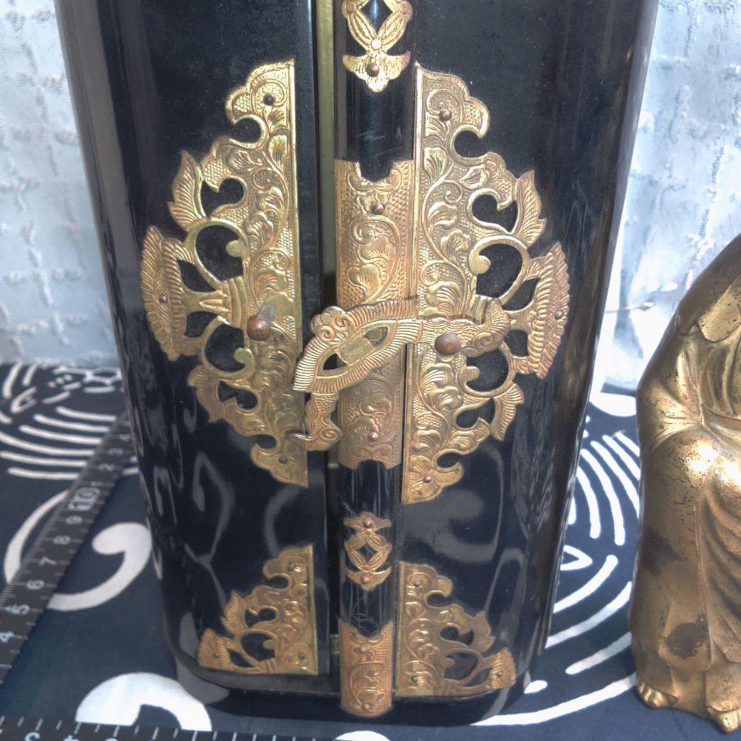 骨董５ 金色の仏像