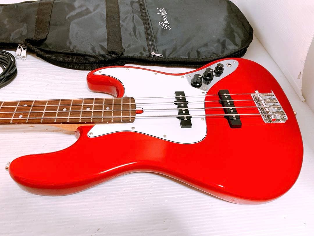 Bacchus ユニバースシリーズ BJB-1 R/CAR エレキベース