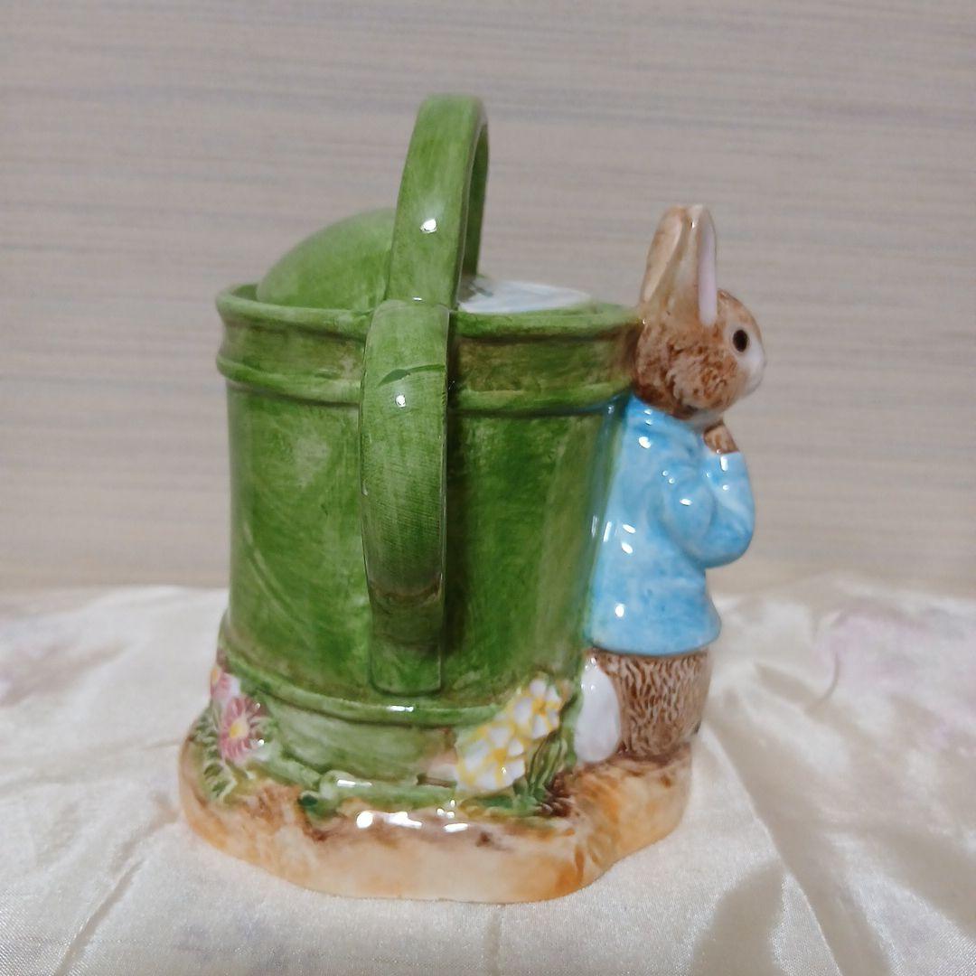 ピーターラビットとじょうろ　陶器製ポット　小物入れ