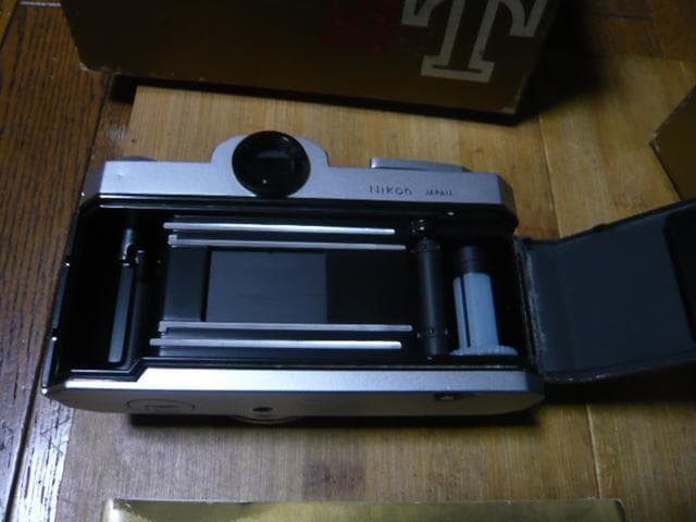 NIKKOR Nikomatフィルム一眼レフカメラ＆レンズ＋取扱説明書
