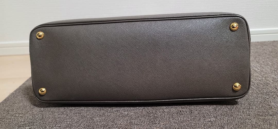 コージー様 PRADA BL0812