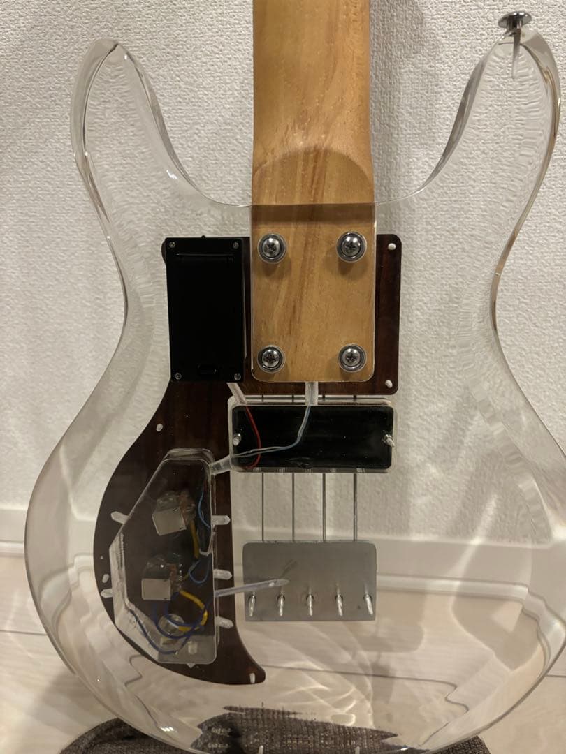 LA LUMINARISTE エレキベース クリア