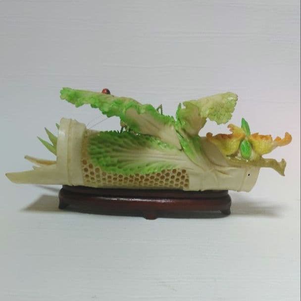 竹と白菜とバッタの彫刻　牛骨製　飛蝗　置物　中国美術　ミ10