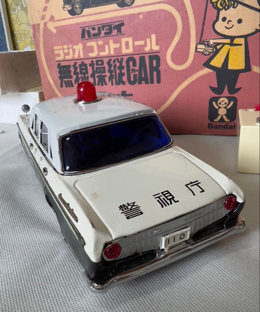 希少 当時もの バンダイ社製 ラジコンカー パトカー 警視庁 ブリキ素材 箱付き
