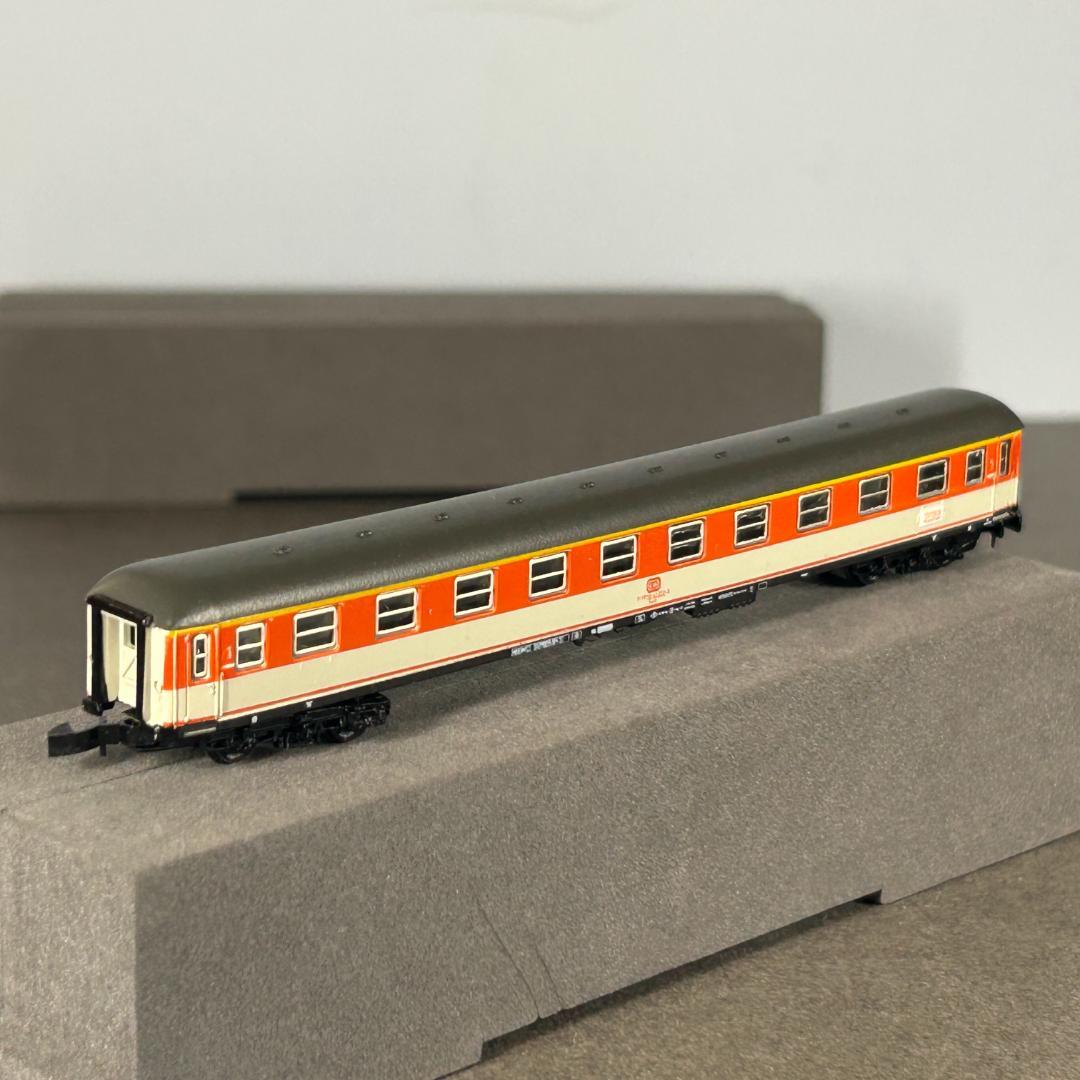 メルクリン ミニクラブ 8902 動力車1両+客車3両 及び線路リレーラーセット