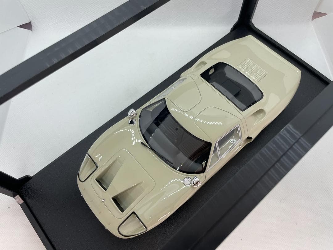 104-039 Cult 1/18 フォード GT40 Mk III 1966