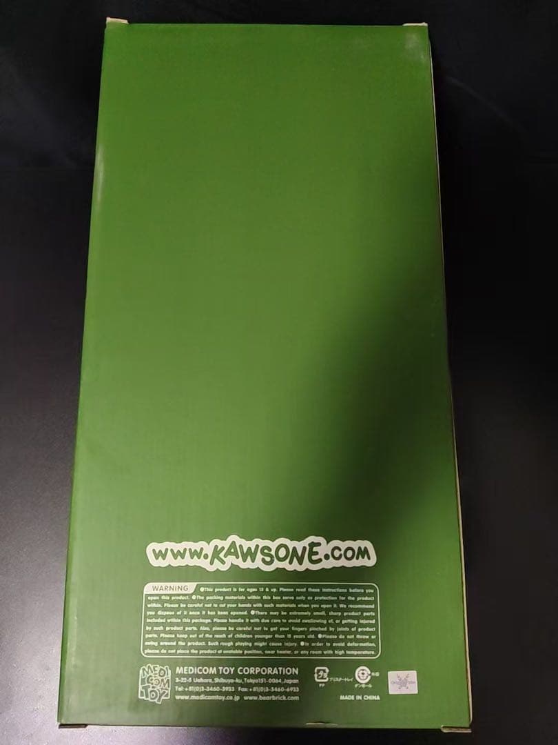 新品 kaws companion (FIVE YEARS LATER) 蓄光