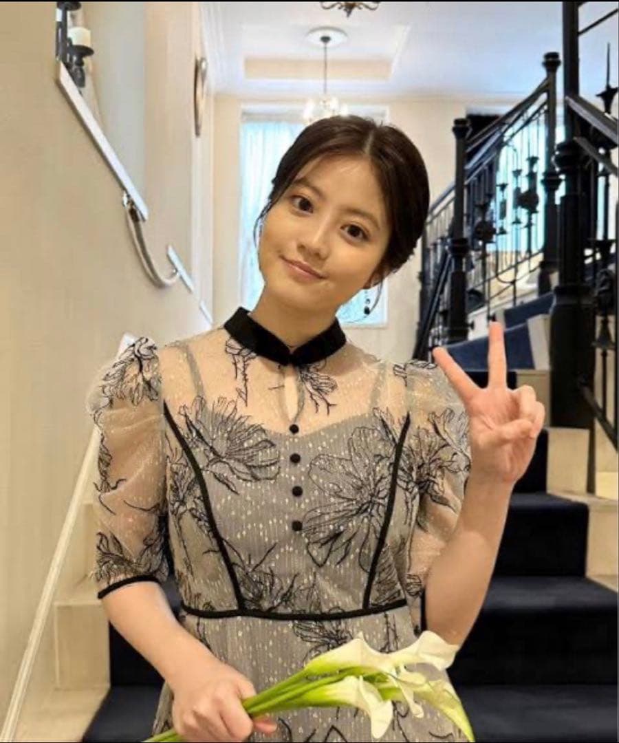 LEJA-配色パイピングプチハイネック花柄刺繍ラメレースロング丈ドレス