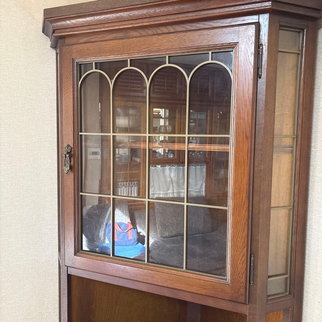 オールドカリモク　コーナーキャビネット　飾り棚　コロニアル