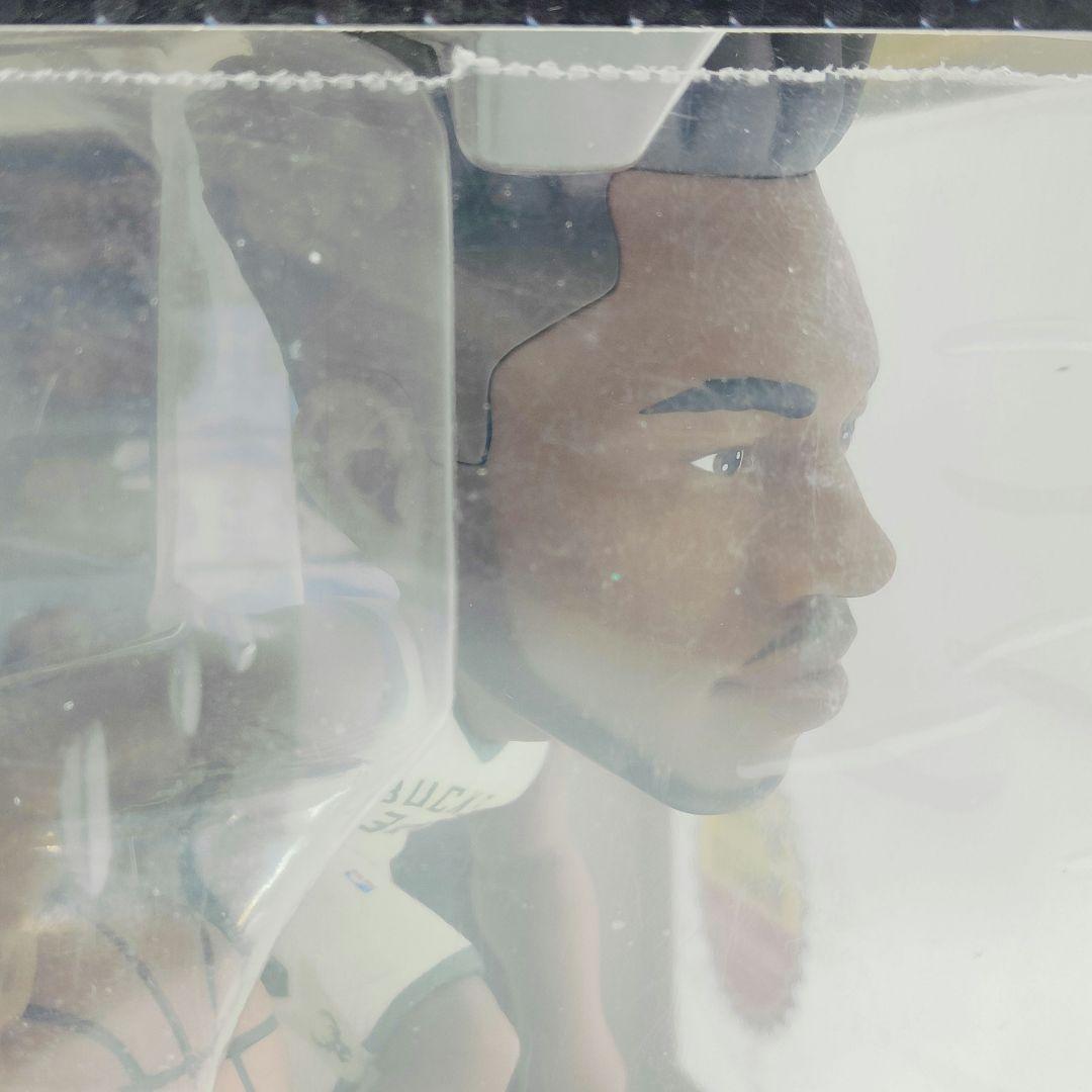 激レア NBA ヤニス・アデトクンボ 6インチ フィギュア バスケ 海外限定