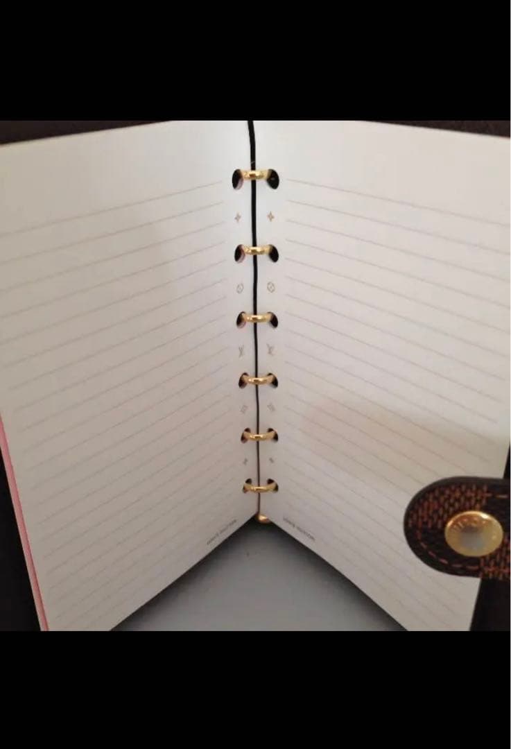 ルイヴィトン　手帳